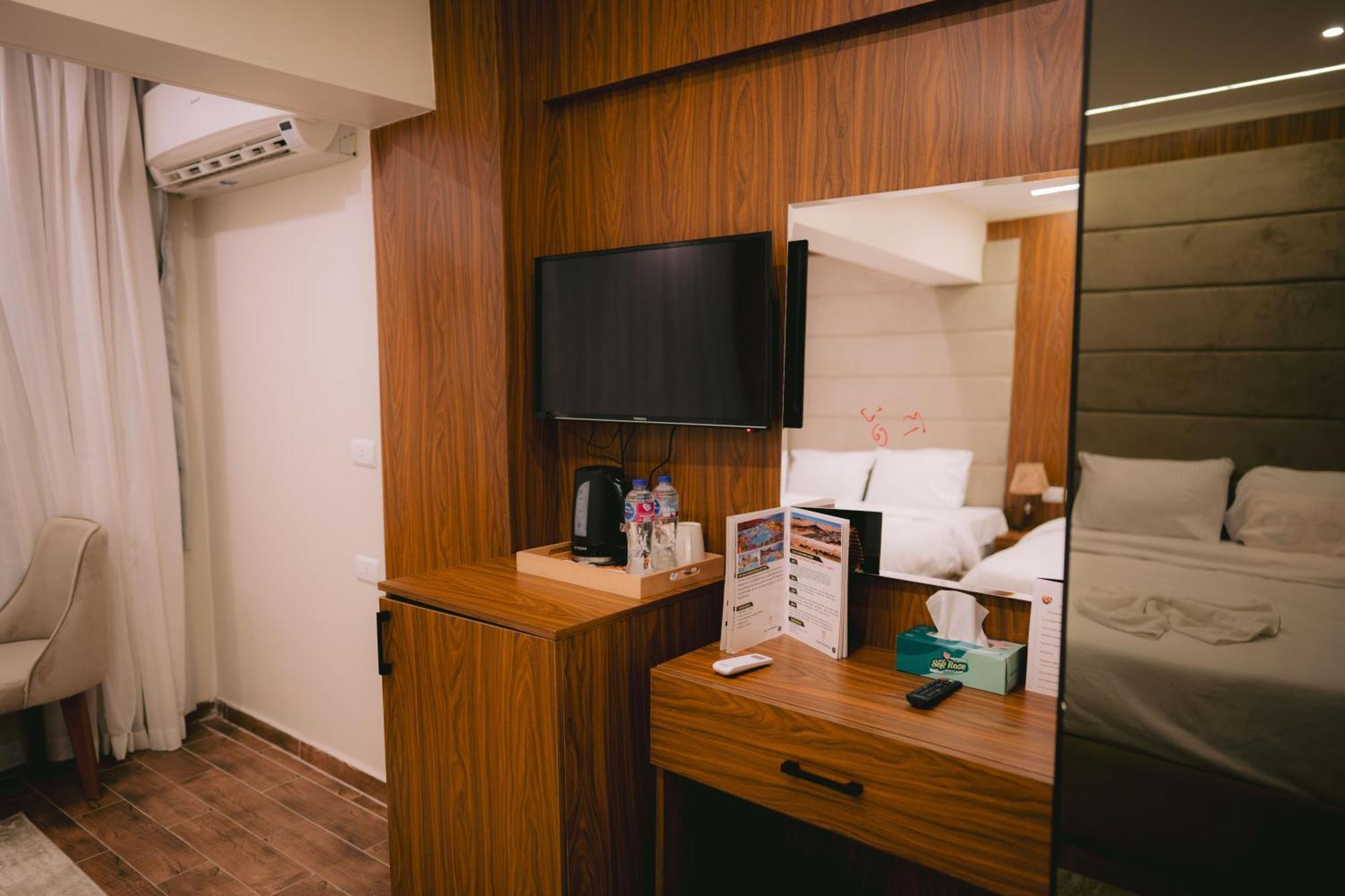Tuya Pyramids Inn Kafret el-Gabal エクステリア 写真