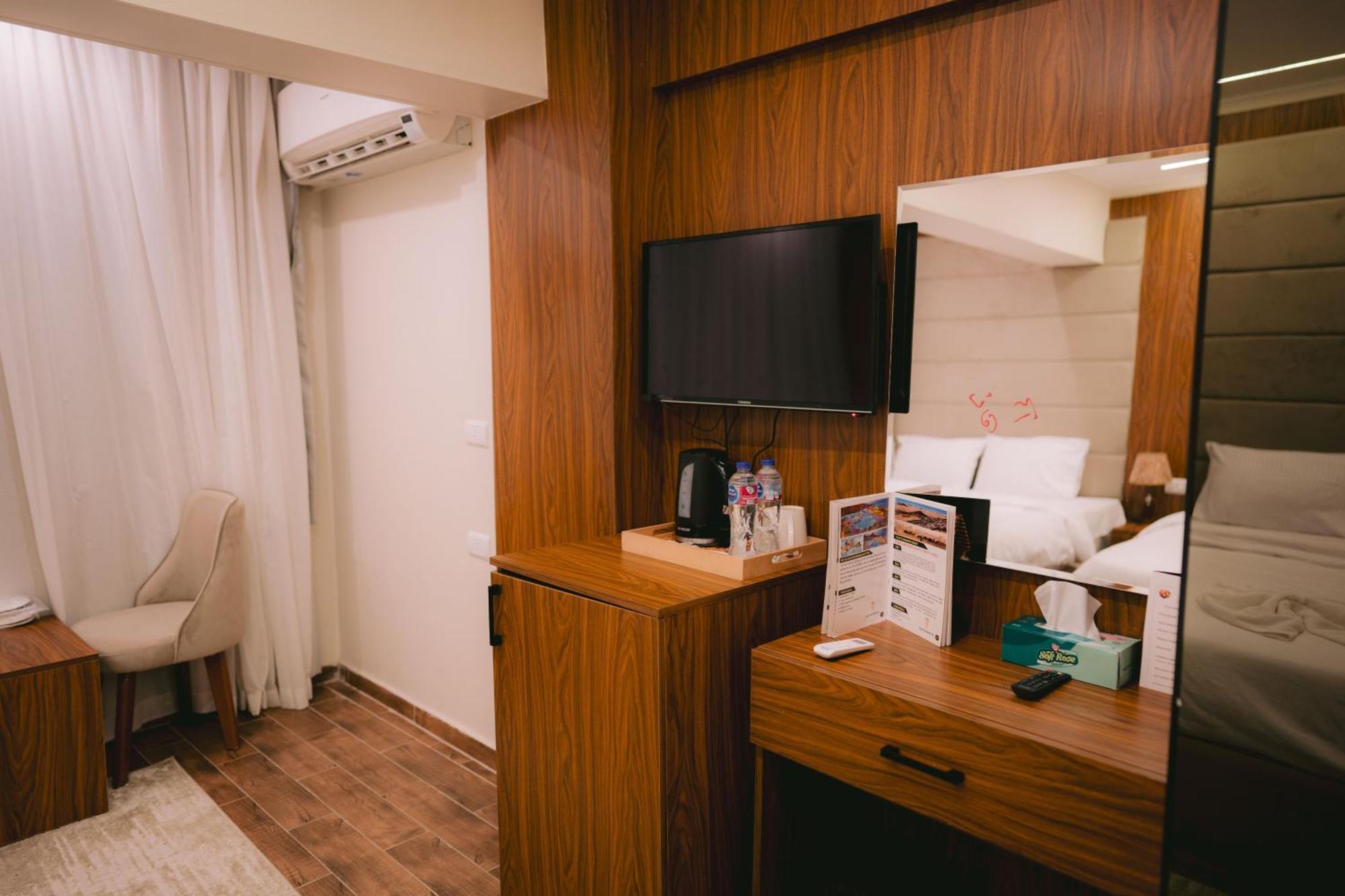 Tuya Pyramids Inn Kafret el-Gabal エクステリア 写真